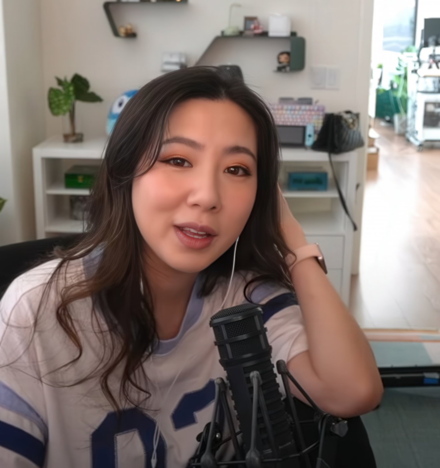 Fuslie [11] #CZCPgJAI