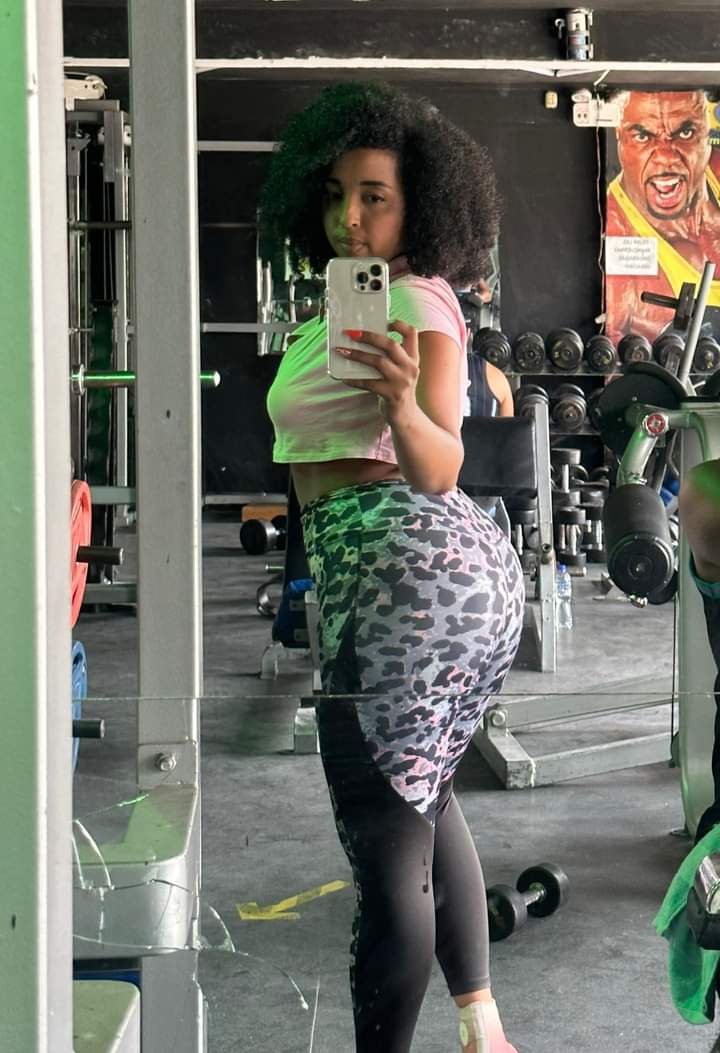 LA CHICA DEL HILO #4JO5DoFd