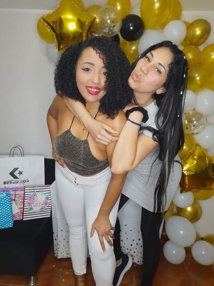 LA CHICA DEL HILO #8M37mVer